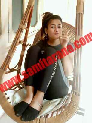 Riya Ahmednagar Escorts